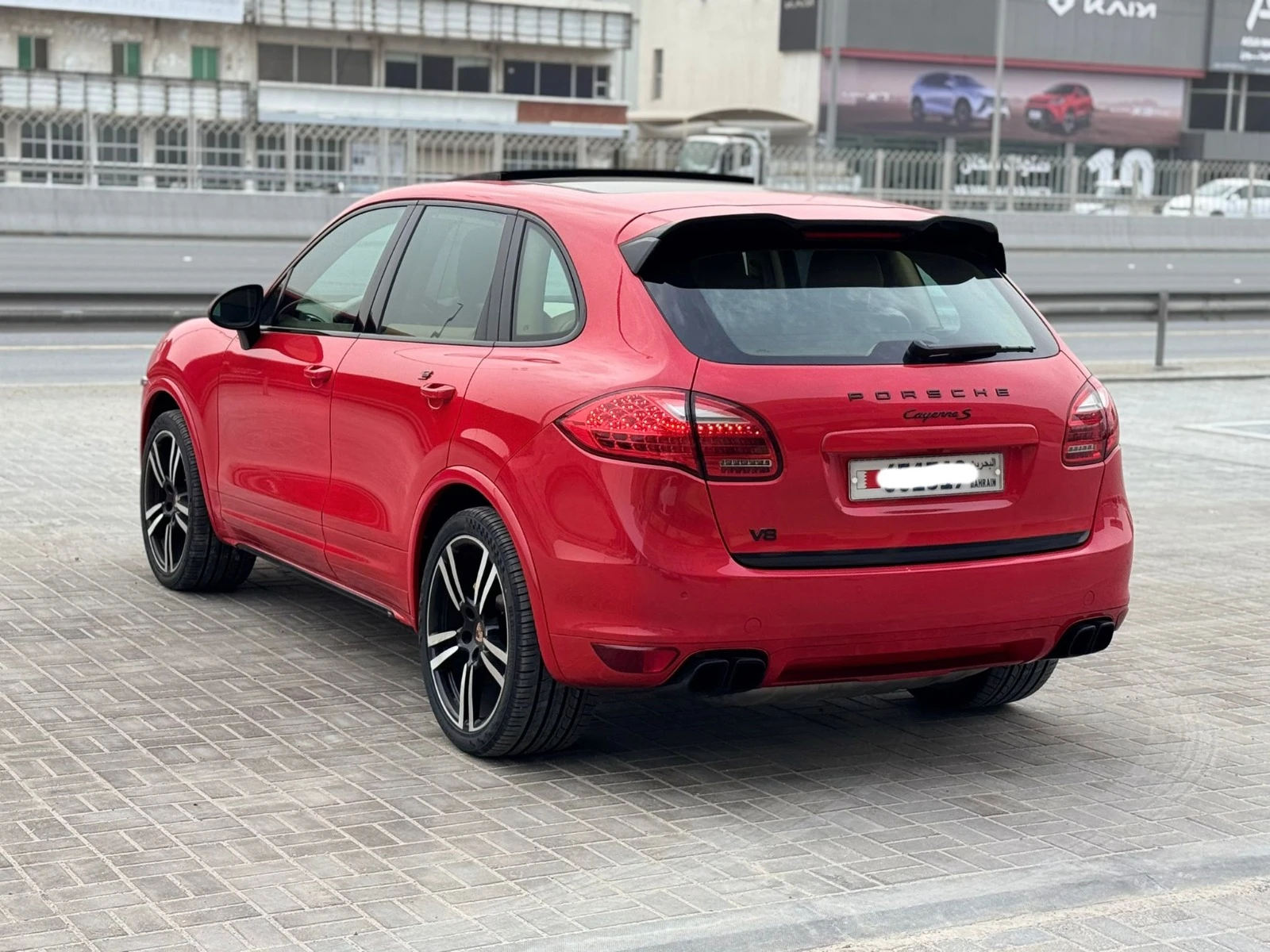 Porsche Cayenne S 2014 (Red)
