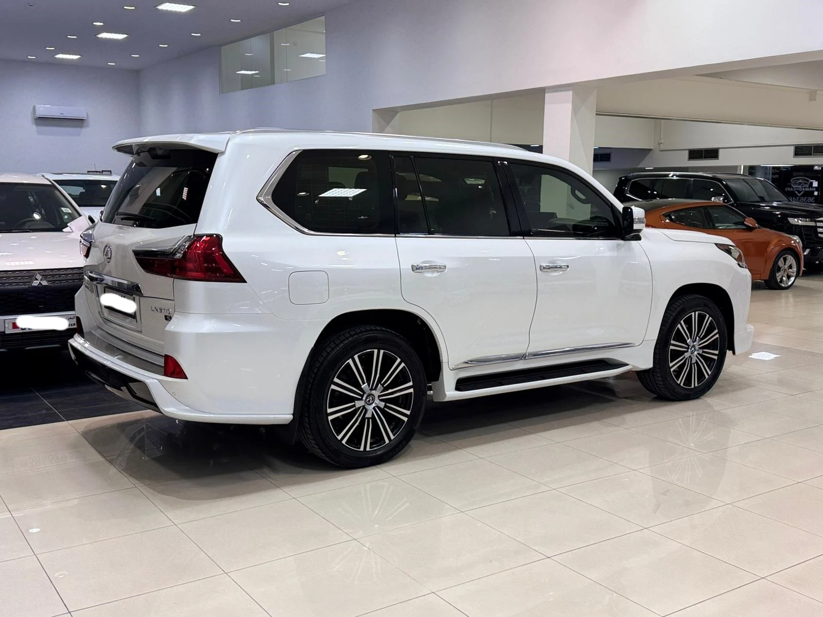 Lexus LX-570 S 2019 (White)