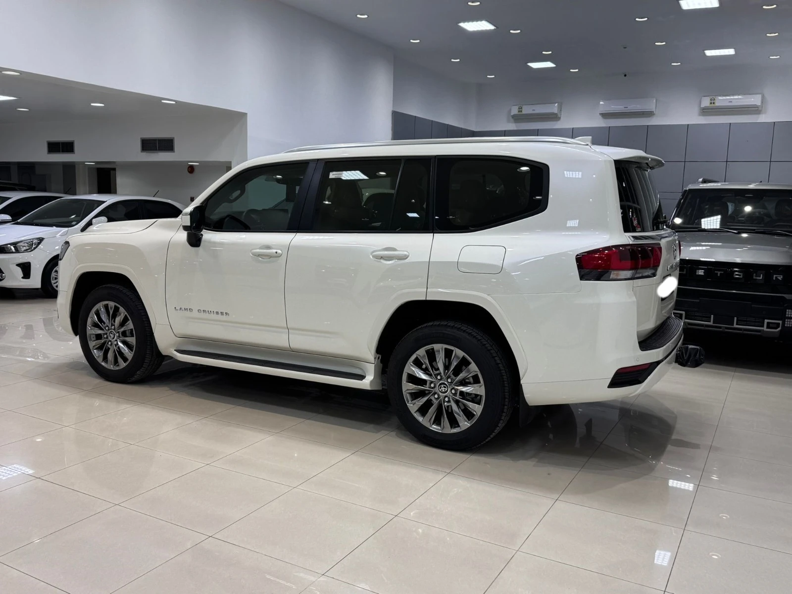 Toyota Land Cruiser GX-R 2025 (White)