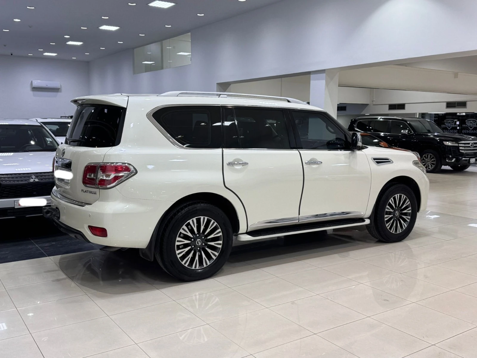 Nissan Patrol Platinum 2017 (White)