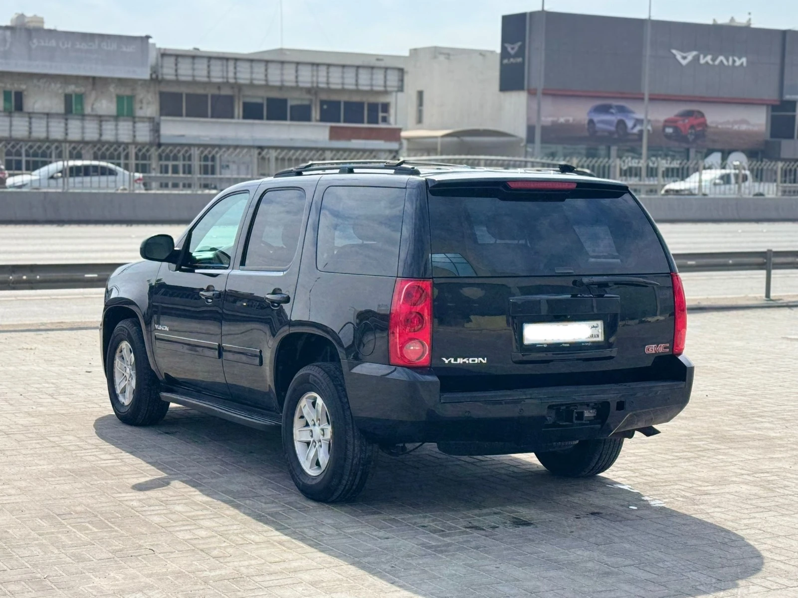 GMC Yukon 2013 (Black)