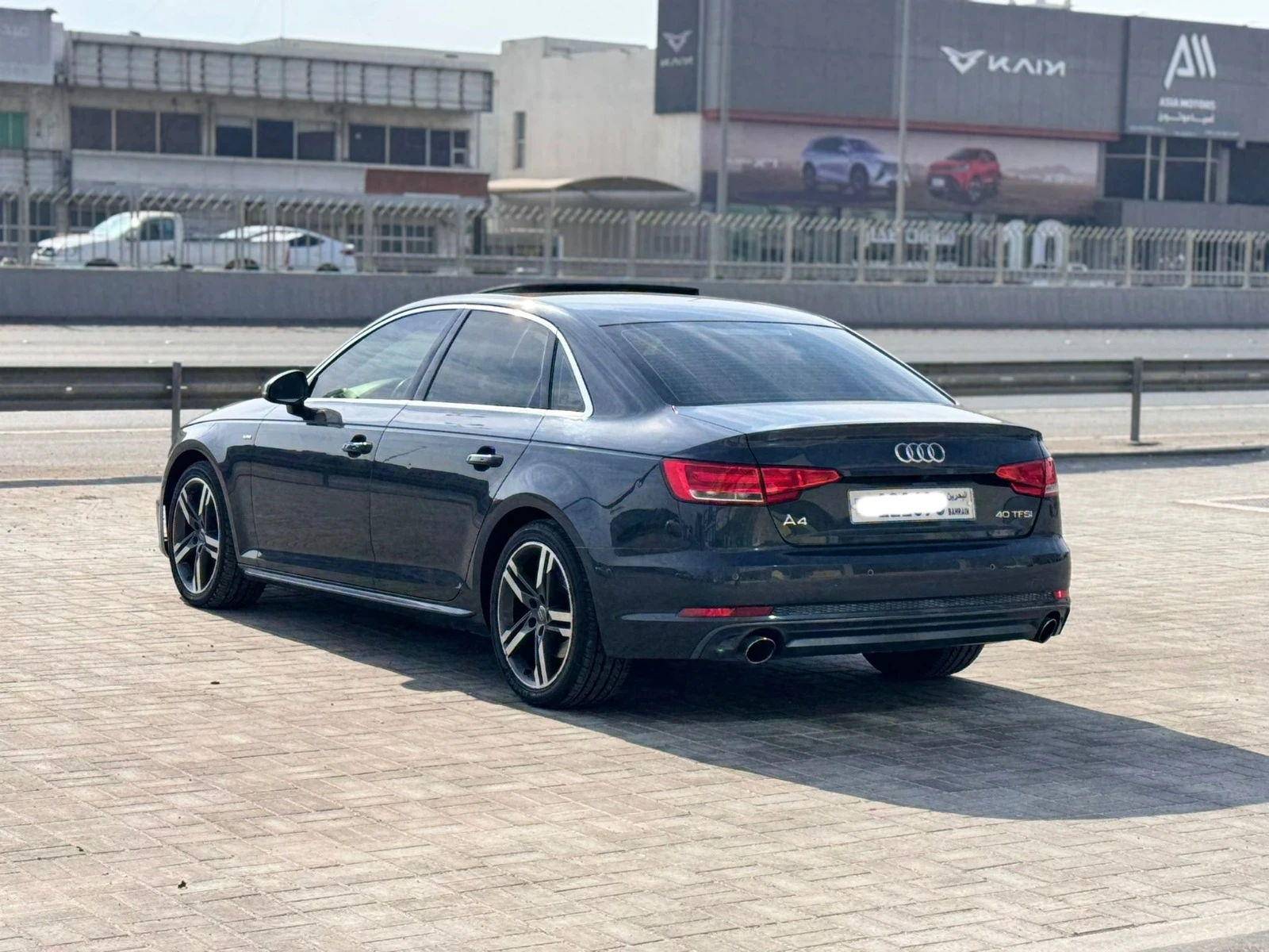 Audi A4 / 2016 (Grey)