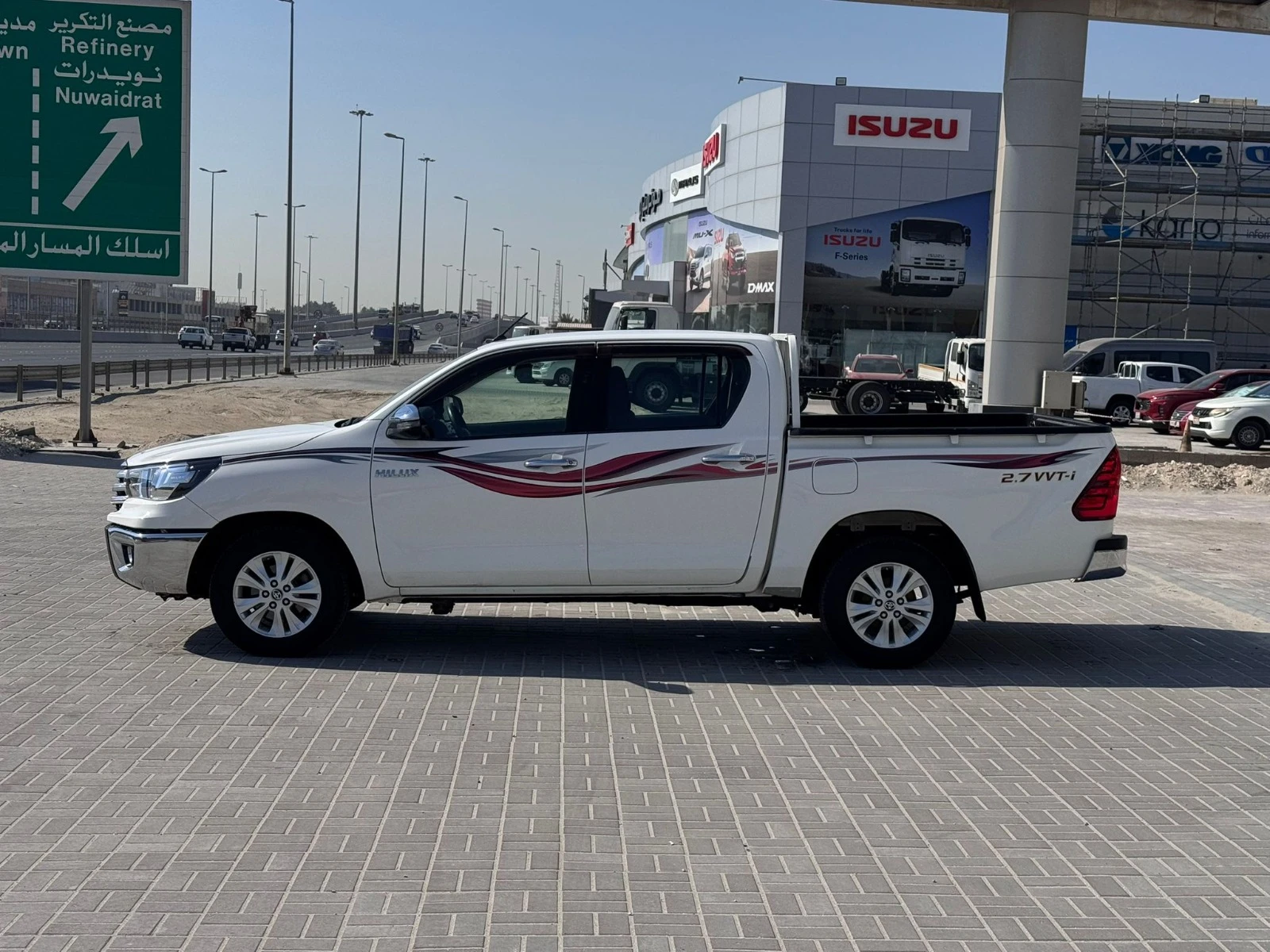 Toyota Hilux SR5 / 2020 (White)