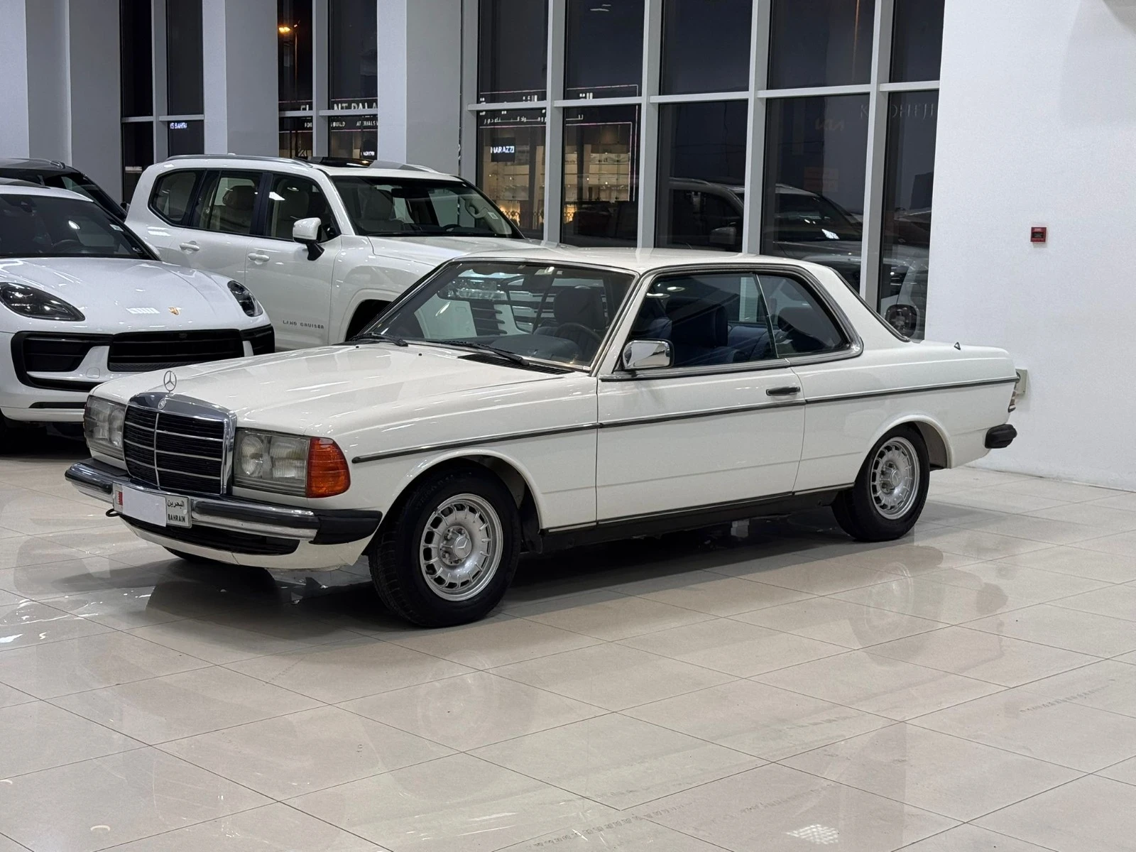 Mercedes Benz 280C 1985 (White)