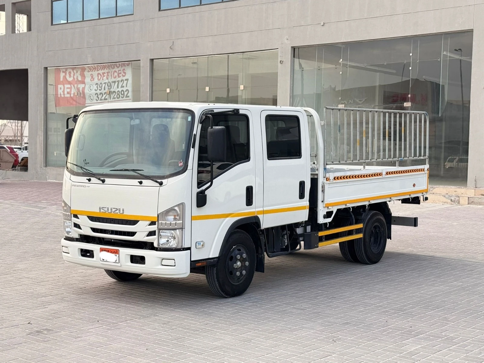 Isuzu NPR 2024 (White)